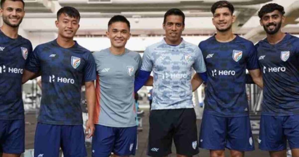 sunil chhetri with team